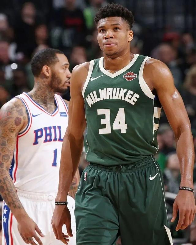 中超赛季刚落幕，成都蓉城连传三喜，明年争冠希望大增（中超刚收官，成都蓉城连获三大利好，明年冲冠底气更足）