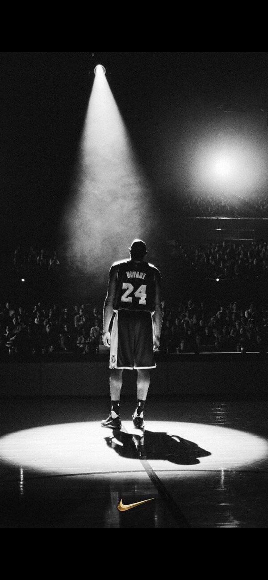 防线告急！皇马迎战阿拉维斯遭遇史上最严重伤病潮，两将成最后堡垒（皇马对阵阿拉维斯遭史上最重伤病潮：后防告急，仅两将死守）