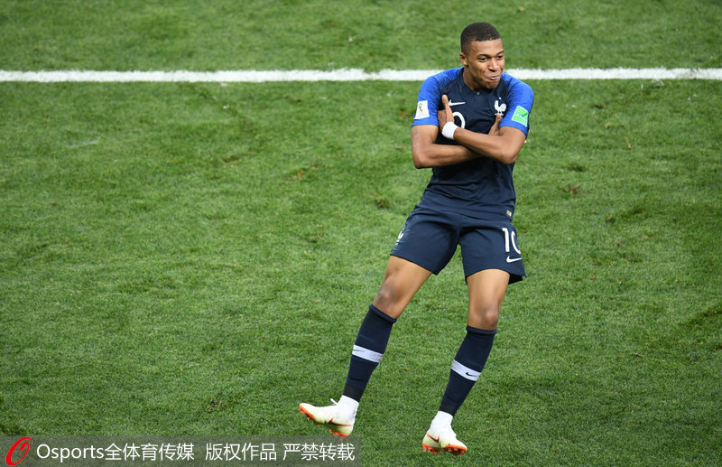 419场，张稀哲超越杨智位列国安队史总出场数第二（张稀哲第419次出场，超越杨智升至国安队史出场榜第二）