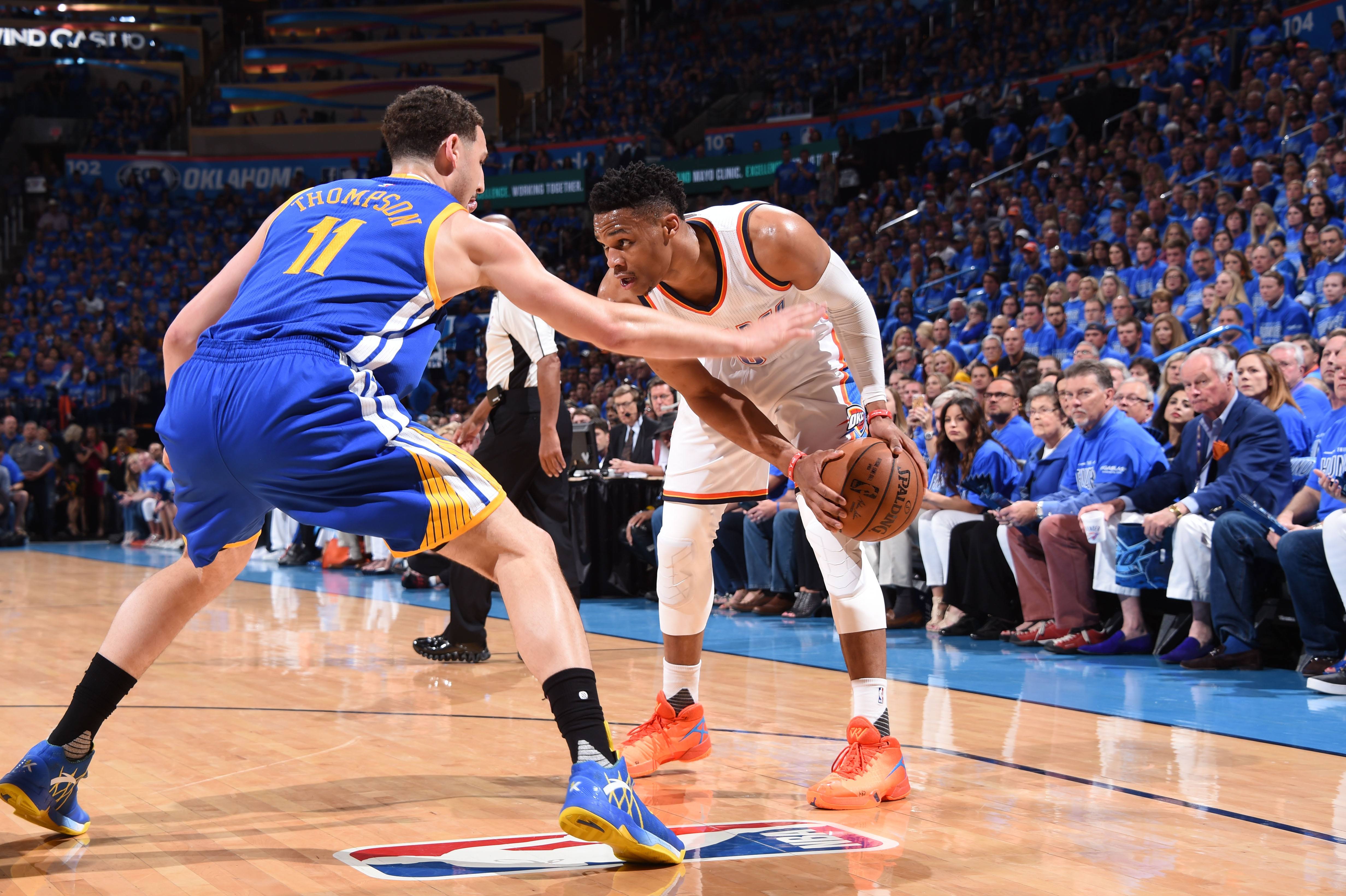 大家好，我是冷刺孙兴憨本人！（嗨，冷刺孙兴憨在此！）