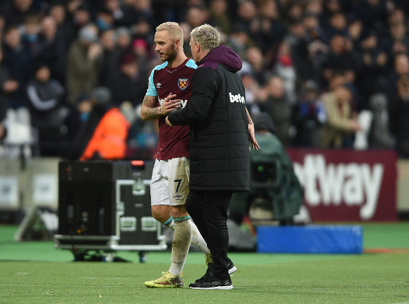 欧文助攻率创新高，全队配合默契（欧文助攻率飙升至新高，球队默契十足）