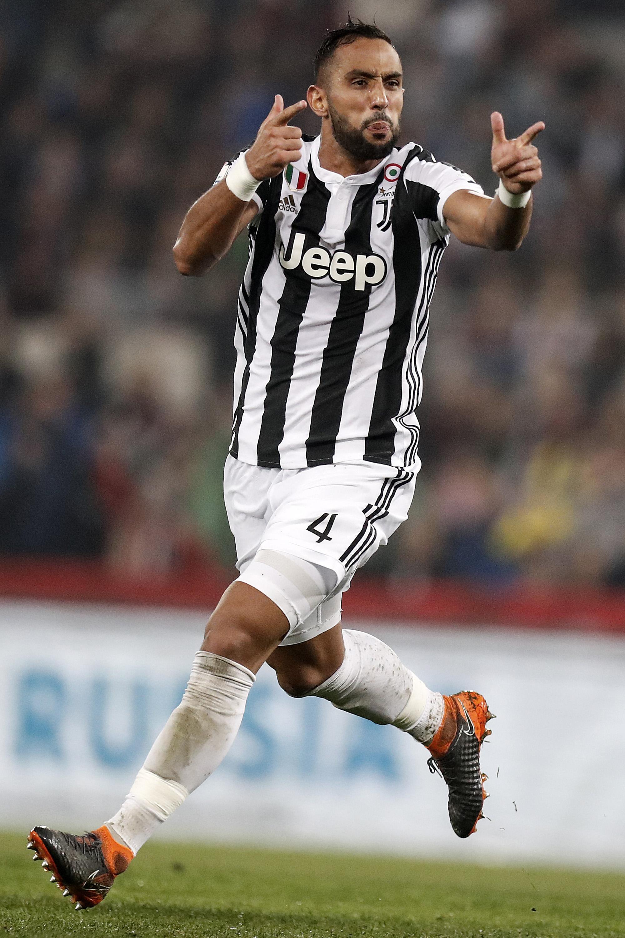 足球中超发布赛程海报，视觉效果炸裂（中超官宣赛程海报，视觉冲击力爆表）